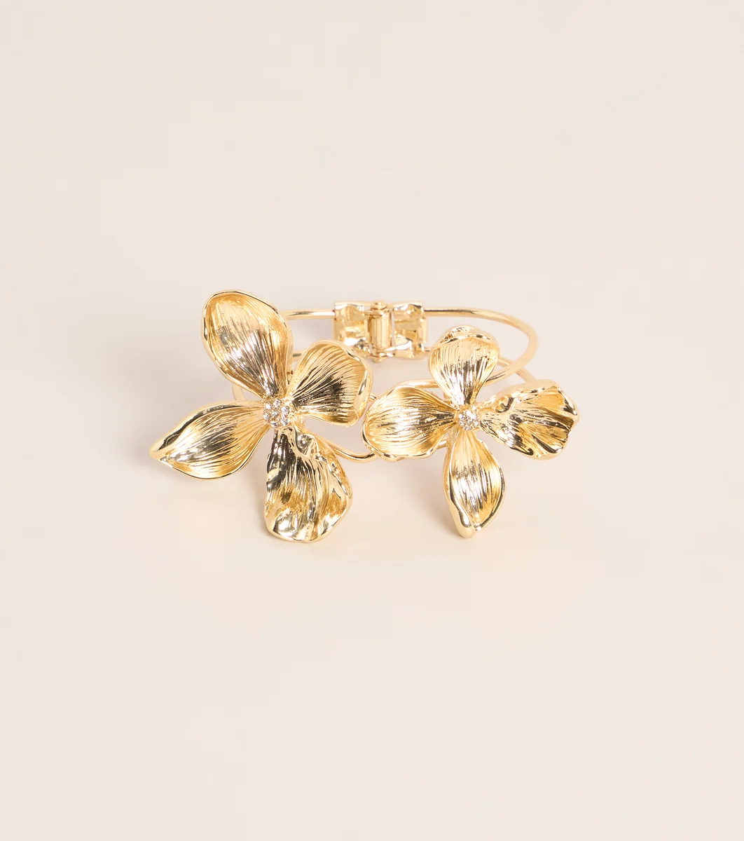 Vacation Souvenir Flower Cuff Bracelet
